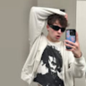 Meet your Posher, Lia